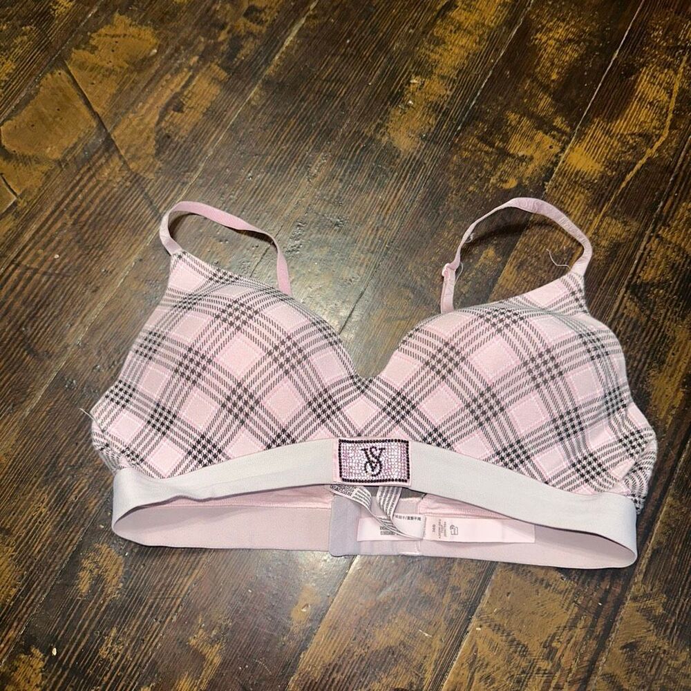 Victoria’s Secret pink plaid T-shirt lightly lined wireless 36B bra